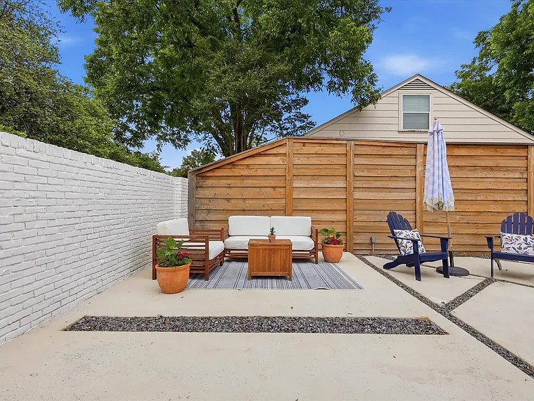 14840 Knollview Dr — Photo 47
