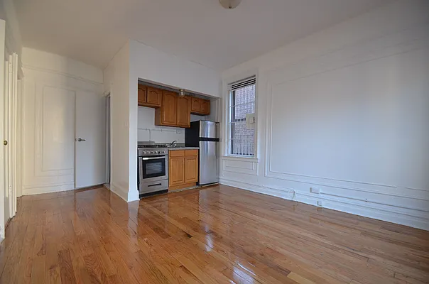 Rented by CITY SKYLINE REALTY INC | media 16