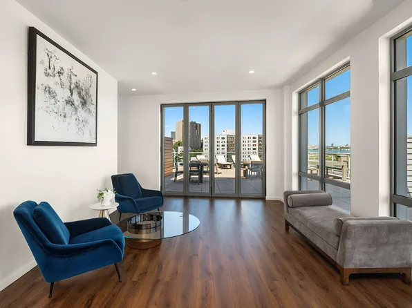 143 Old River Road image 9 of 47