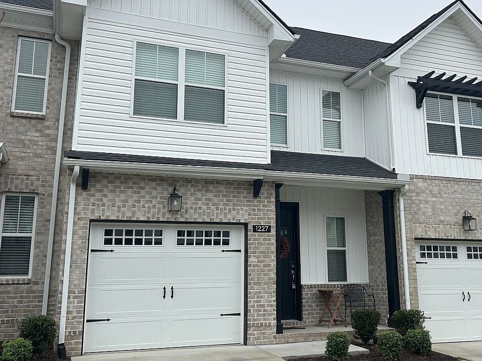 1st image of 1227 Hayloft Pl