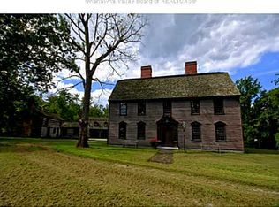 100 Fieldcrest Rd, Charleston, WV 25314