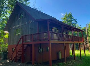 9274 Valley View Ct, Tobyhanna, PA