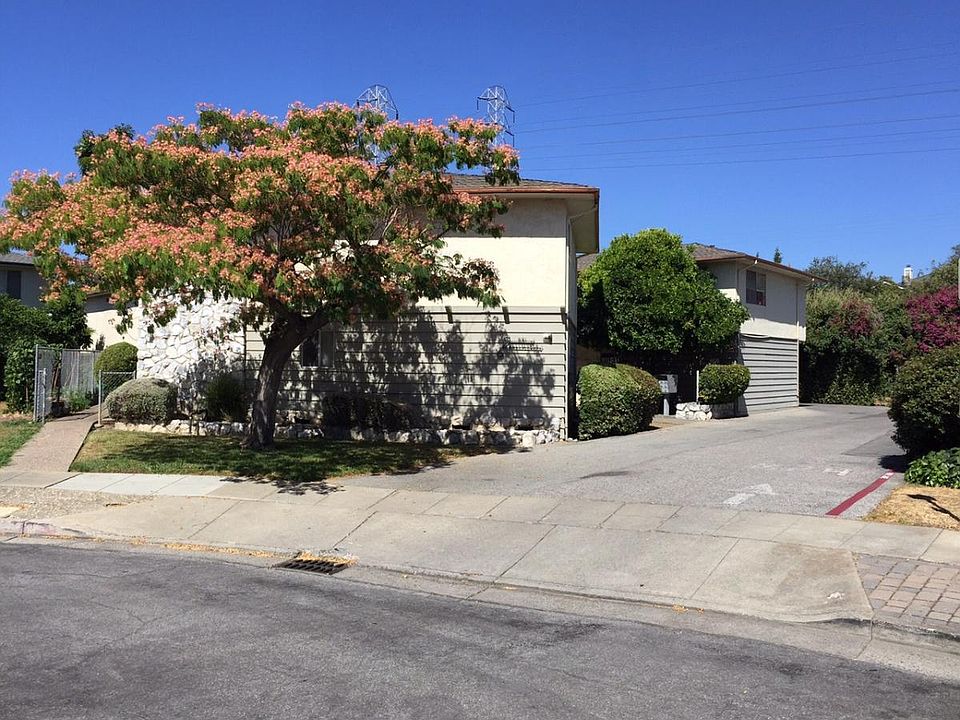 1st image of 681 Bellflower Ave APT 4