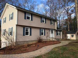 28 Cathy St, Merrimack, NH 03054