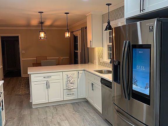 3rd image of 903 Mansion Dr