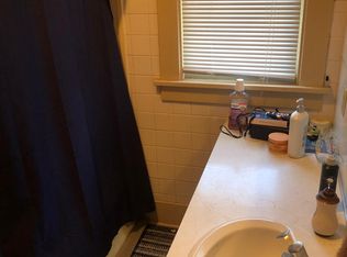 1515 SW Washburn Ave, Topeka, KS 66604