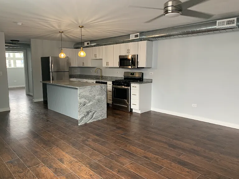 2945 W Peterson Ave #202 — Photo 1