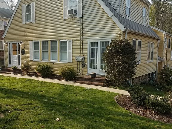 2nd image of 72 Maple Tree Ave #2