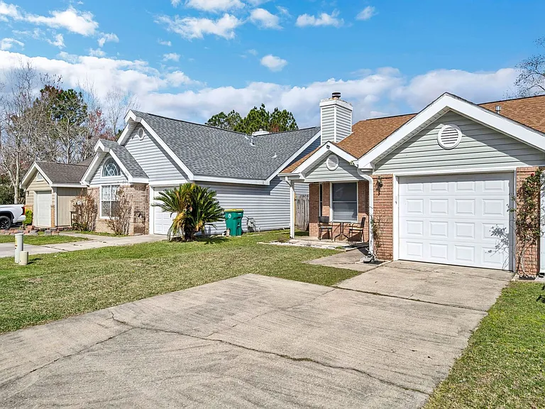 1852 Heartland Dr — Photo 21