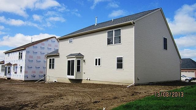 2nd image of 3873 Arcadia Dr
