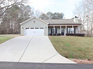 525 Lois Ln, Winder, GA 30680