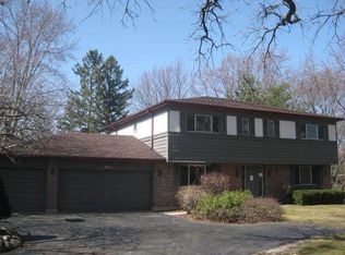 1660 Tall Tree Ln, Deerfield, IL 60015