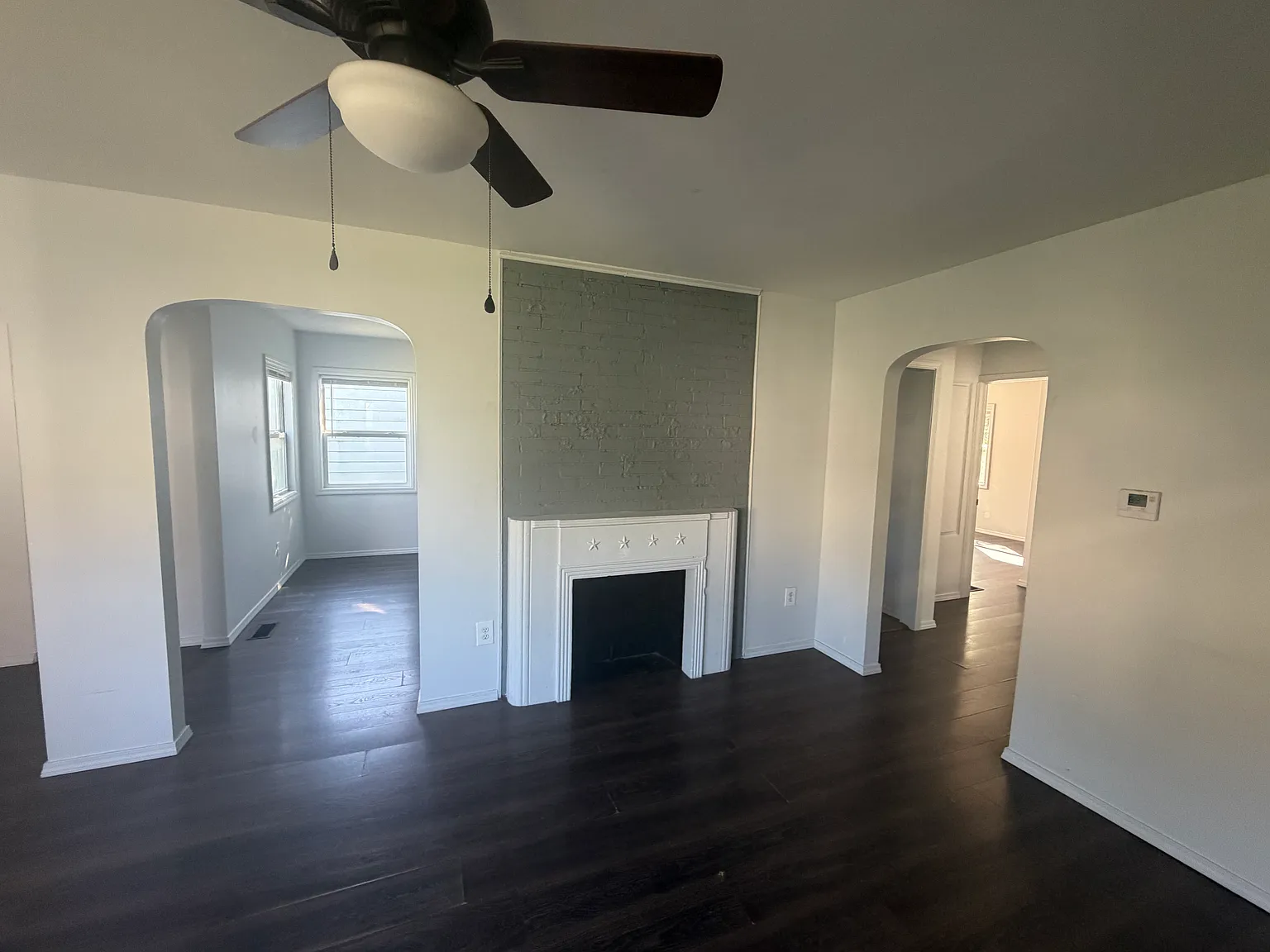 2 bed, 872 sqft, $1,350 — Photo 2