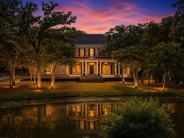 9600 Oak Meadow Ln, Pilot Point, TX 76258