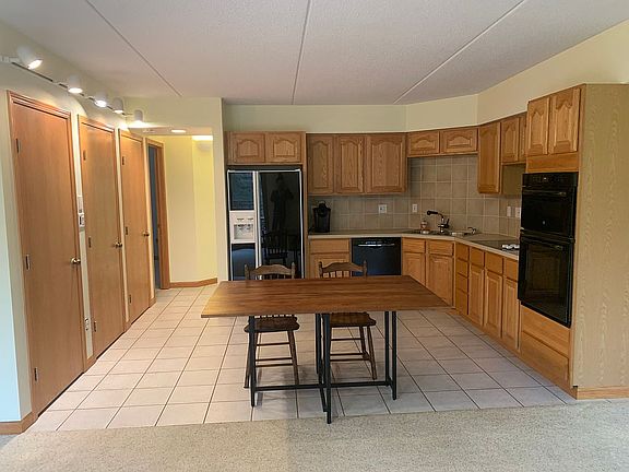 2nd image of 18 Karwick Glen Dr
