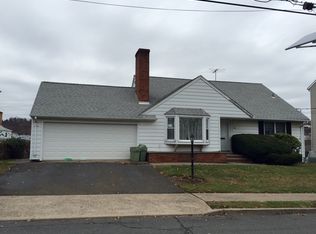 15 Garfield Pl, Totowa, NJ 07512