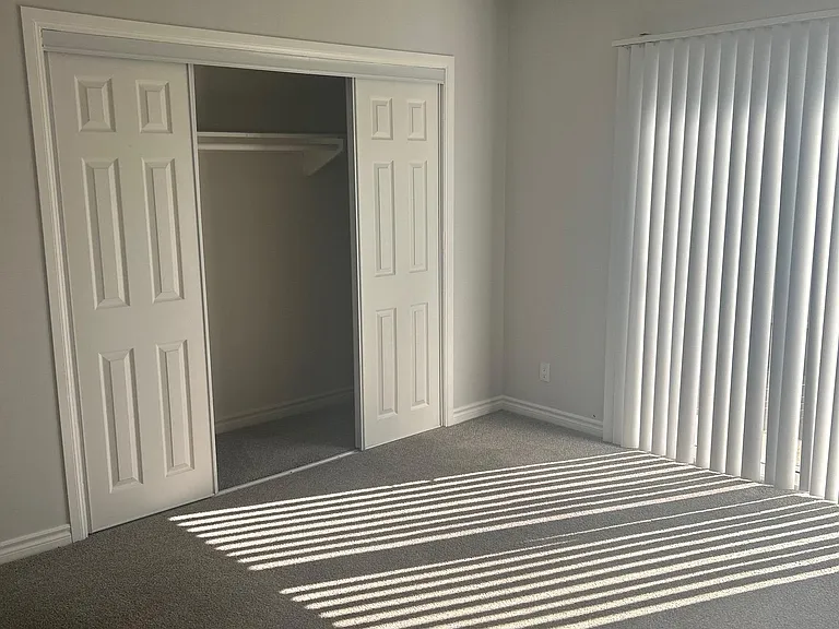 El Cortez Apartments — Photo 12