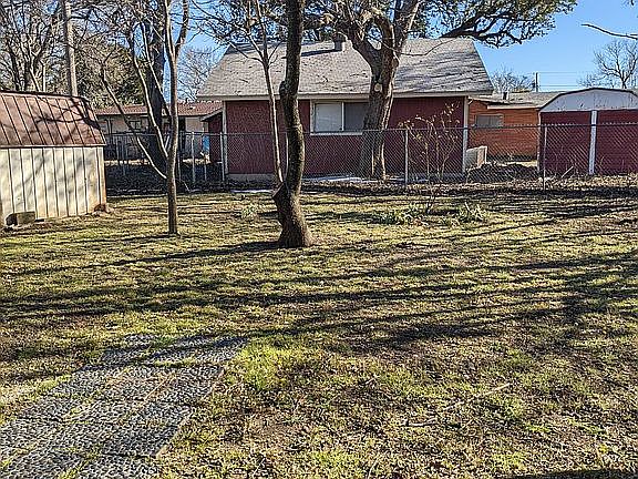 3rd image of 1900 Skylark Dr