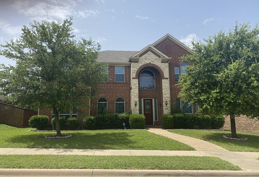 1st image of 932 Trailwood Dr