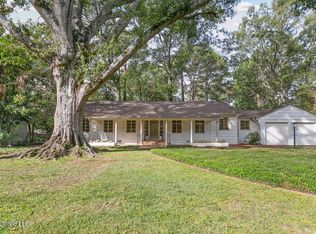 4005 Old Canton Ln, Jackson, MS 39206