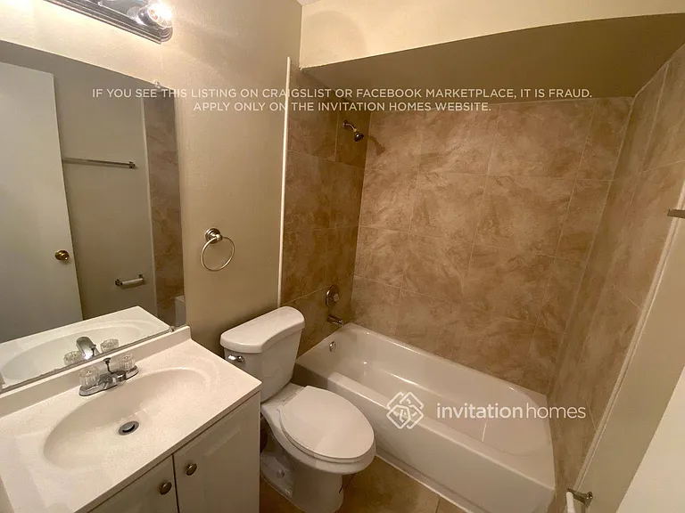 1331 Medina Ave NW — Photo 9