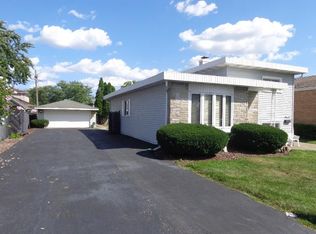 7821 Melvina Ave, Oak Lawn, IL 60459