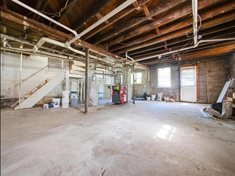 55 Wayne Ave — Photo 27