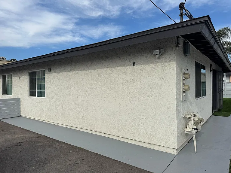 Gillespie Dr — Photo 6