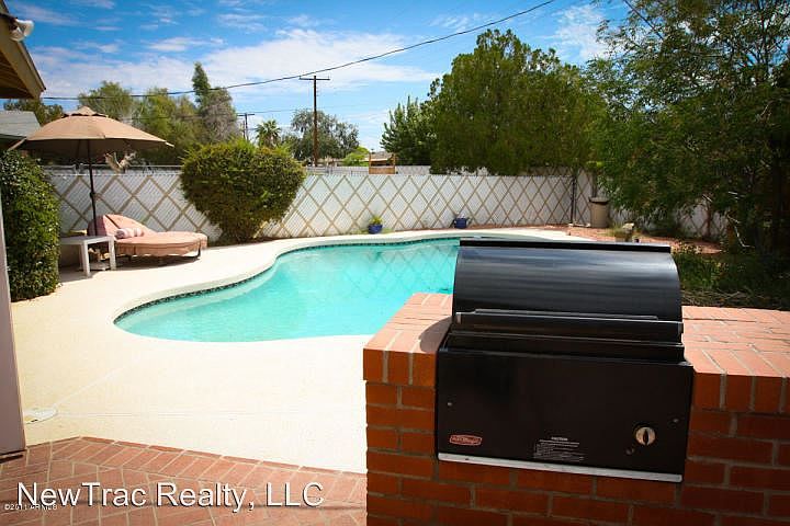1st image of 4211 W Lawrence Ln