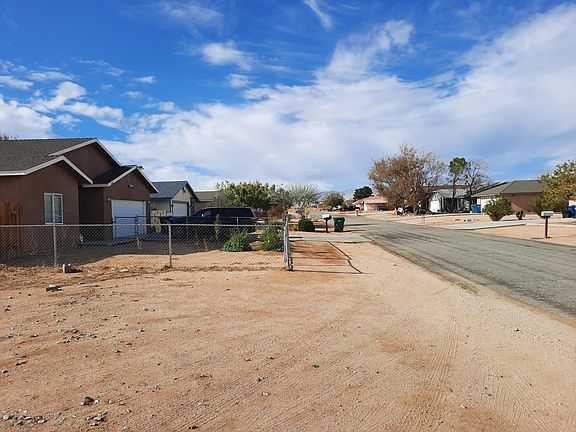 4th image of Catalpa Ave