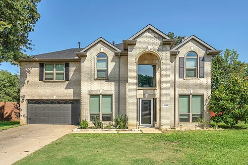 2100 Acorn Bnd Photo 1