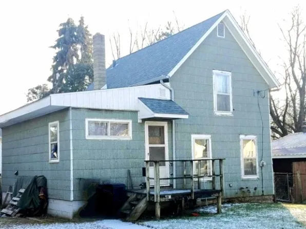 504 W North St, Kirkland, IL 60146