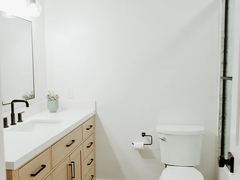 916 Richmar Dr — Photo 16