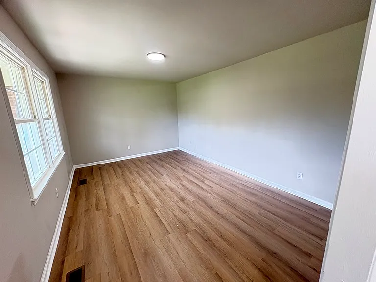 304 Belltown Rd — Photo 2