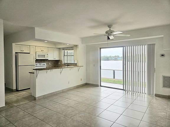 2nd image of 630 Southwind Cir APT 8
