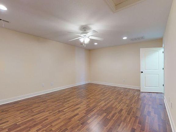 2nd image of 1845 Cambria Dr