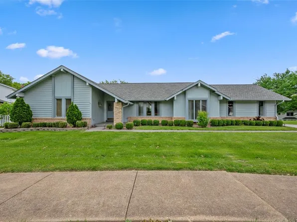 1908 Crampton Ct, Chesterfield, MO 63017