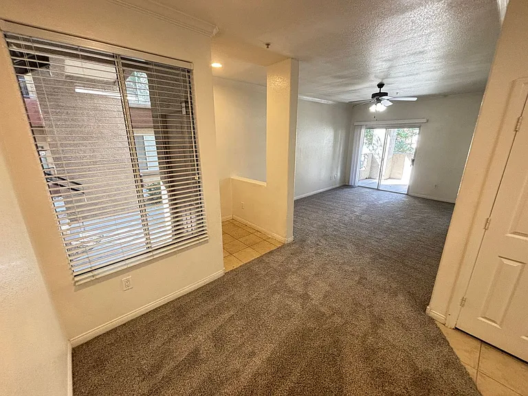 4400 S Jones Blvd #1041 — Photo 4