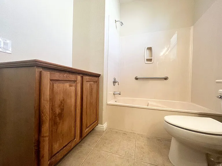 5091 Pensier St — Photo 16
