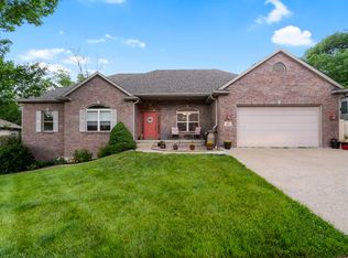 202 Knollwood Ct, Columbia, MO 65203