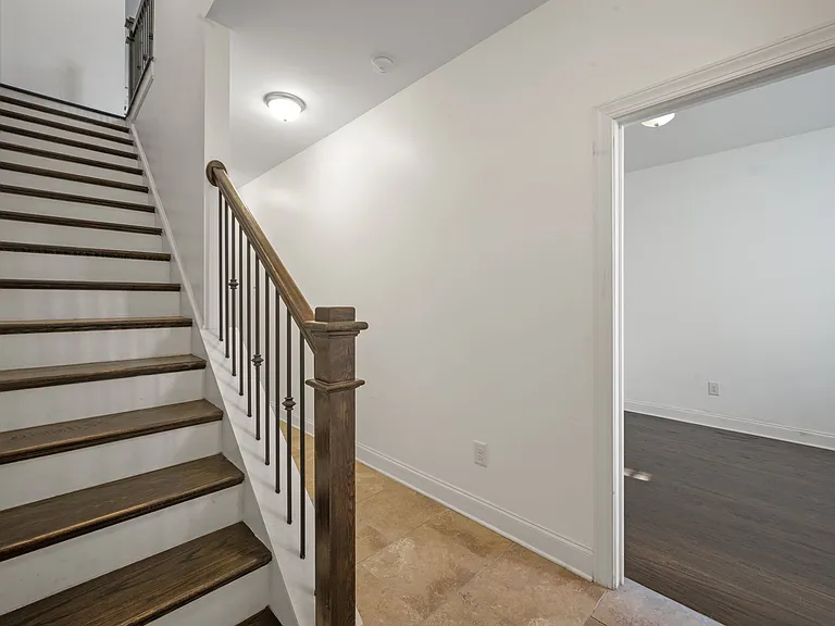 1425 Briarhaven Trl — Photo 22