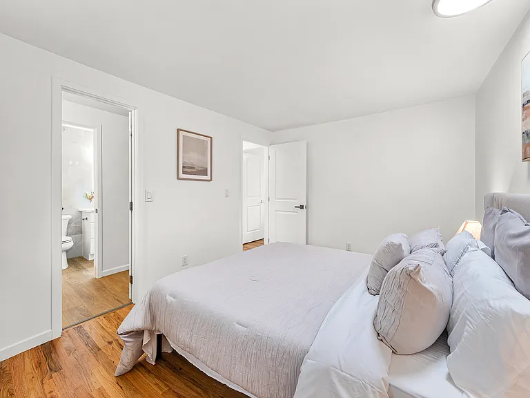 8808 NE 139th St — Photo 20