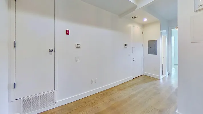 Rented by Bond New York | media 4