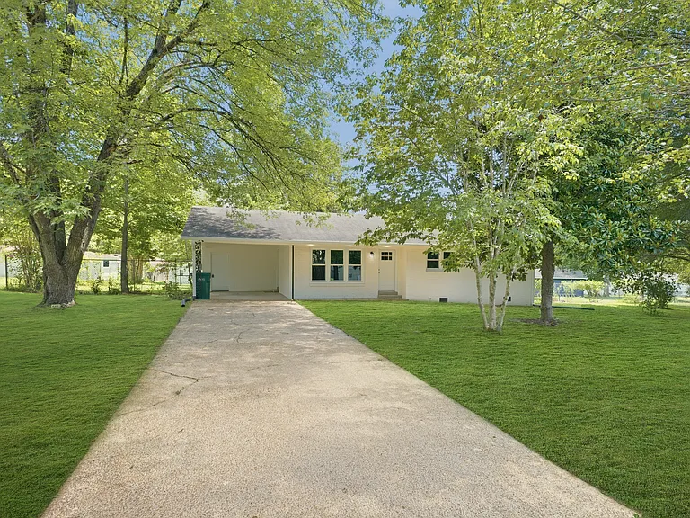 310 McDonald Dr — Photo 16
