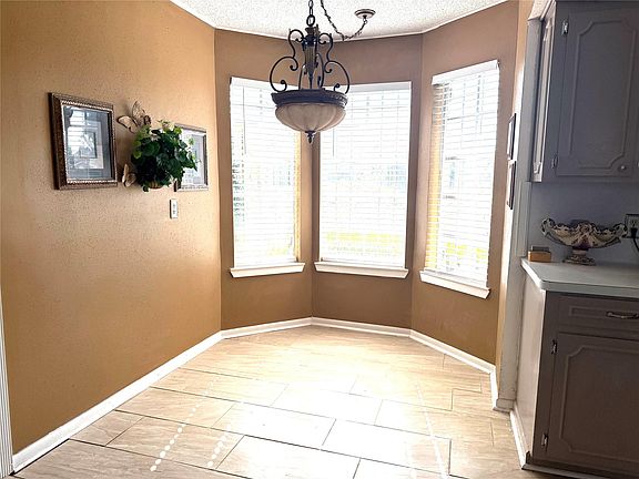5th image of 3704 Cork Dr