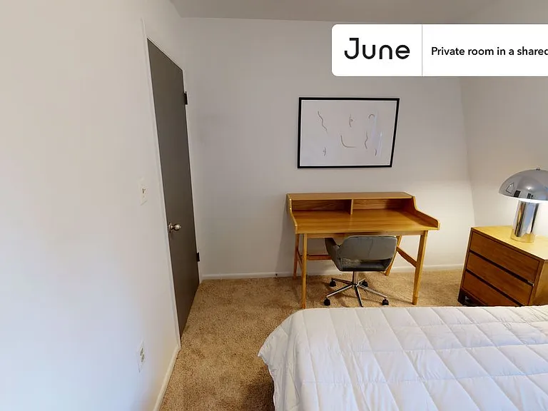1107 1/2 M St NW #2C — Photo 4