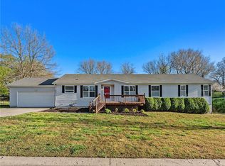 13732 Lawrence Ave, Bonner Springs, KS 66012