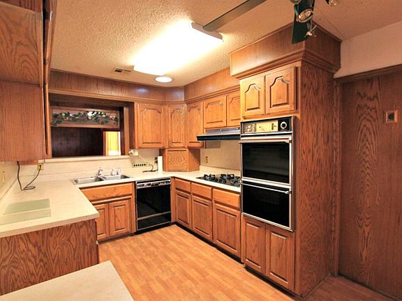 4th image of 4812 Del Crest Dr