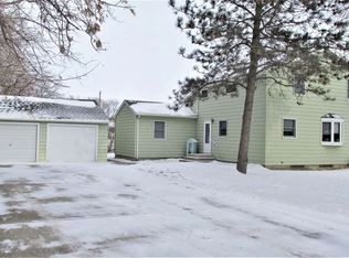 216 14th St SW, Rugby, ND 58368