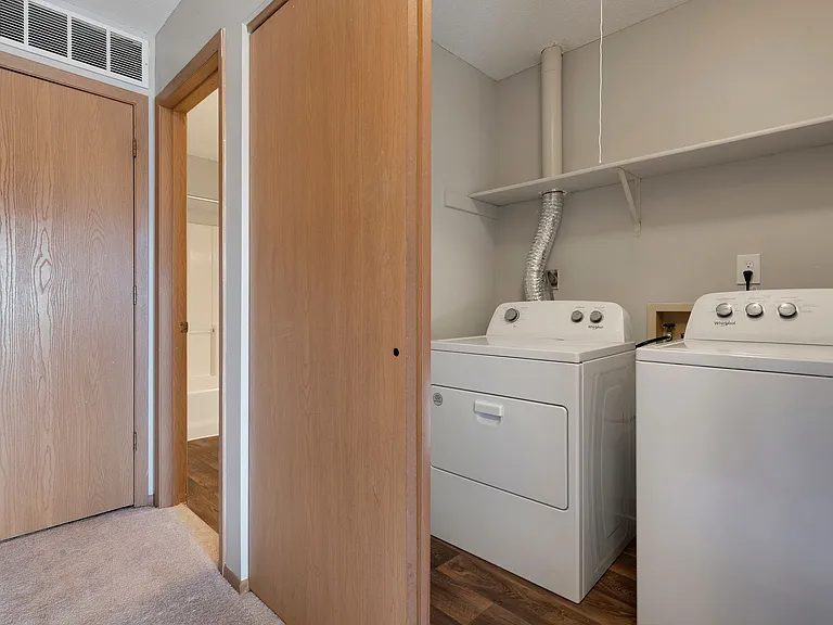 Fernbrook Townhomes — Photo 8